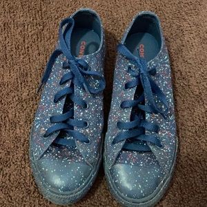 Boys low top Converse shoes